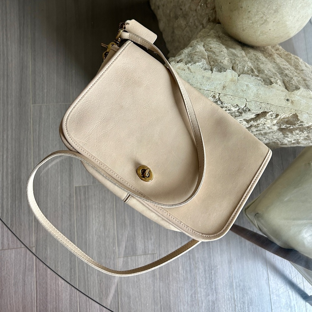 Leather COACH shoulder bag